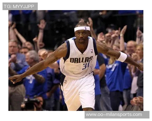 篮网队宣布签约后卫特里罗伯茨与前锋特雷斯科特共同增强阵容实力 篮网队宣布签约后卫特里罗伯茨与前锋特雷斯科特共同增强阵容实力