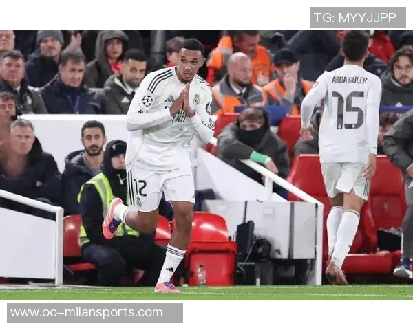 基恩批评利物浦球迷嘘阿诺德称其沉默是最大优点 基恩批评利物浦球迷嘘阿诺德称其沉默是最大优点