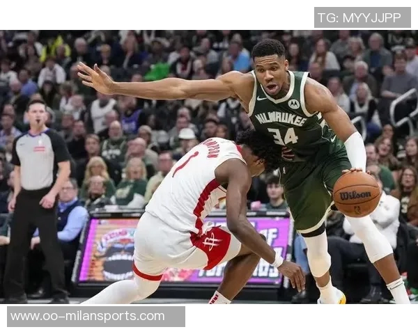 字母哥与队友会面回应流言强调应将重心放在篮球比赛上