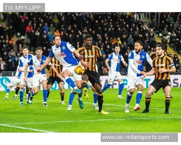 赫尔城赛前18分钟宣布比赛取消引发沃特福德强烈不满质疑决策合理性